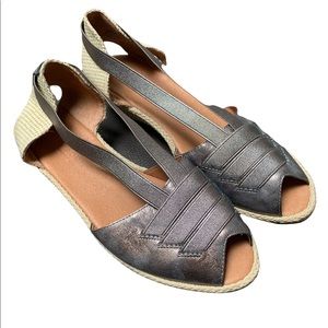 Gentle Souls by Kenneth Cole peep toe metallic silver bronze espadrilles 9